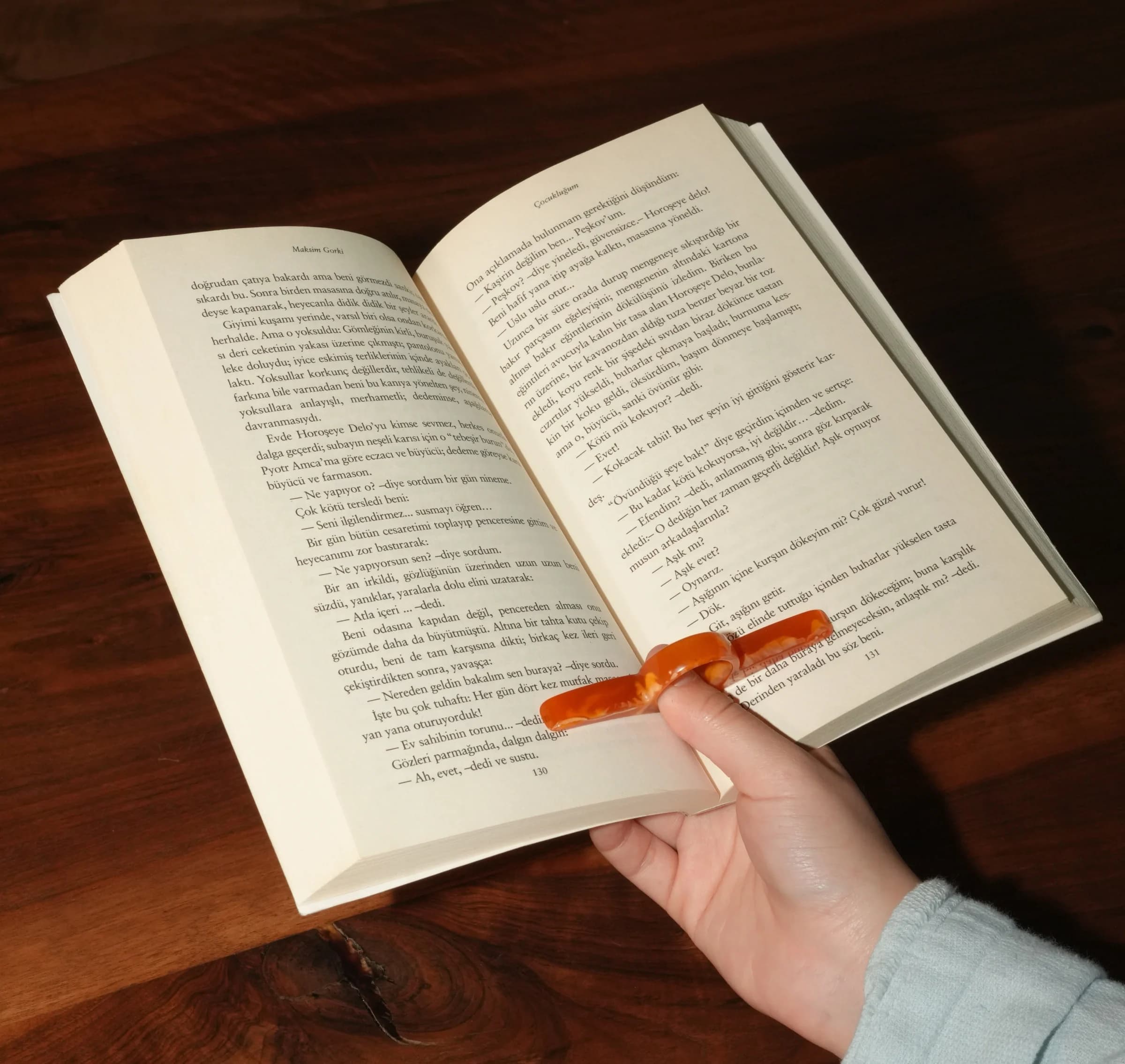 Resin Page Holder