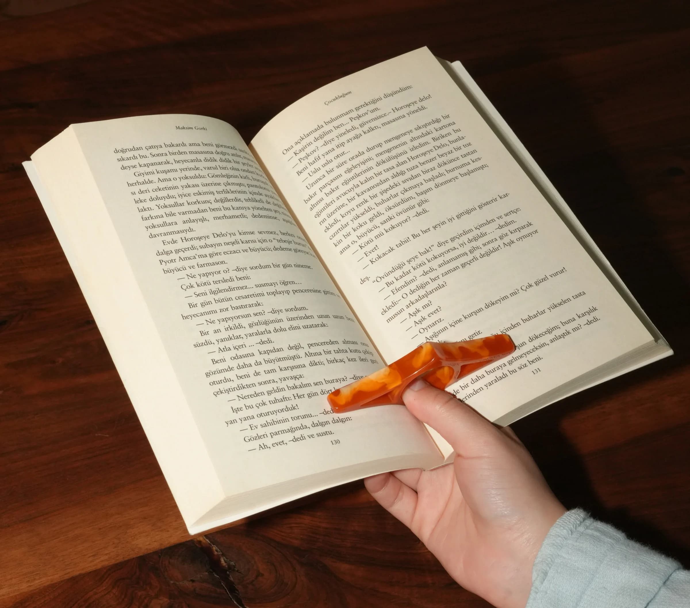 Resin Page Holder
